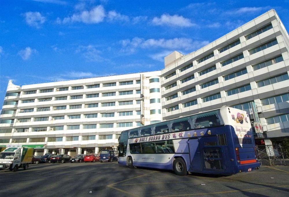 Taitung Bali Suites Hotel Exterior photo